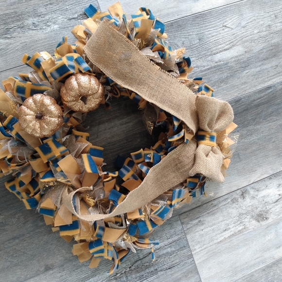 Fall Themed Wreath - Picture 6 of 6